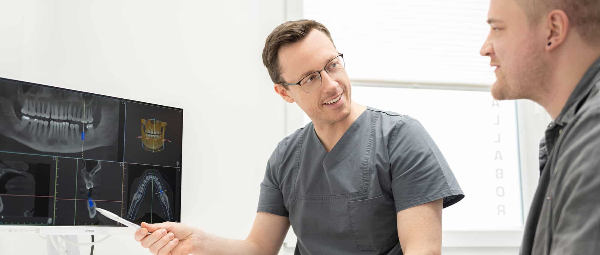 zahnarztpraxis-kipper-leistungen-implantate-2000×850-001 Zahnarztpraxis Kipper Titelbild für Implantate