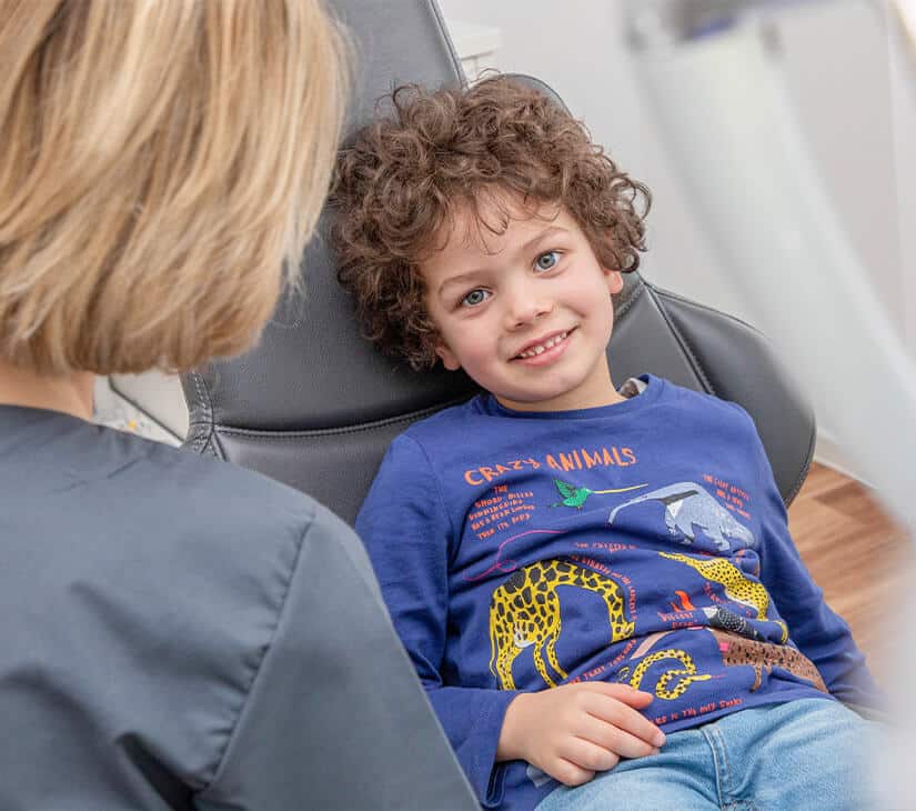 Kinderzahnarzt Bochum Behandlung von Kindern in der Zahnarztpraxis Kipper